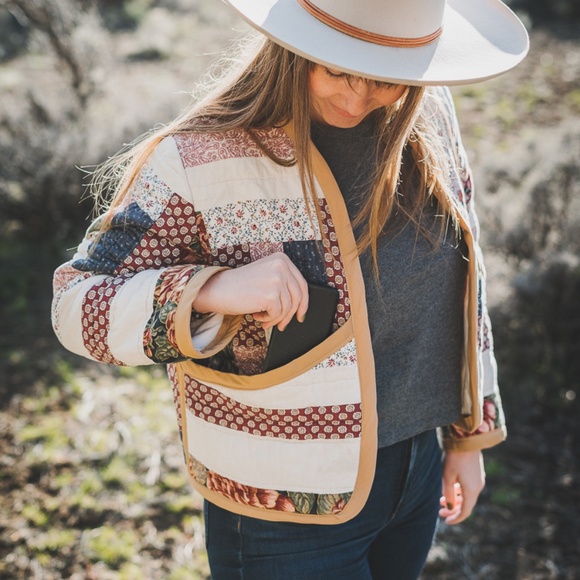 Handmade Quilt Jacket – Ayora Jacket Pattern – Upcycled Vintage Quilt (M/L) - Picture 7 of 10